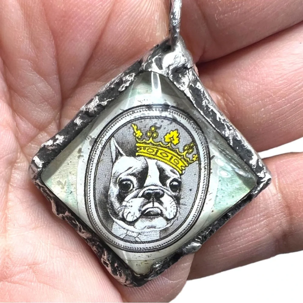 Artisan French Bulldog Glass Pendant with Silver Blend Cabochon “I am the King” - Picture 6 of 12